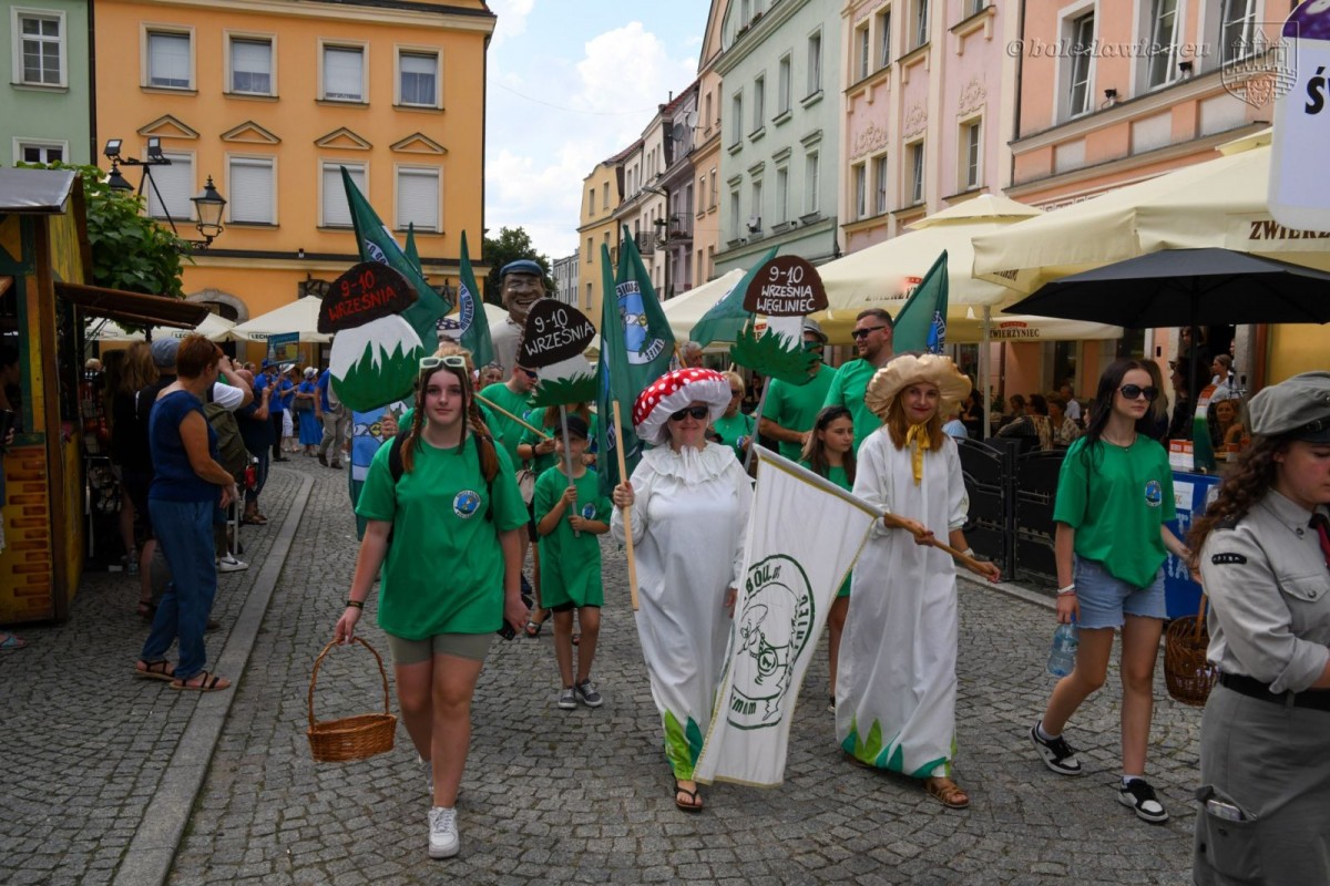 Kolorowa parada i otwarcie święta ceramiki 2023