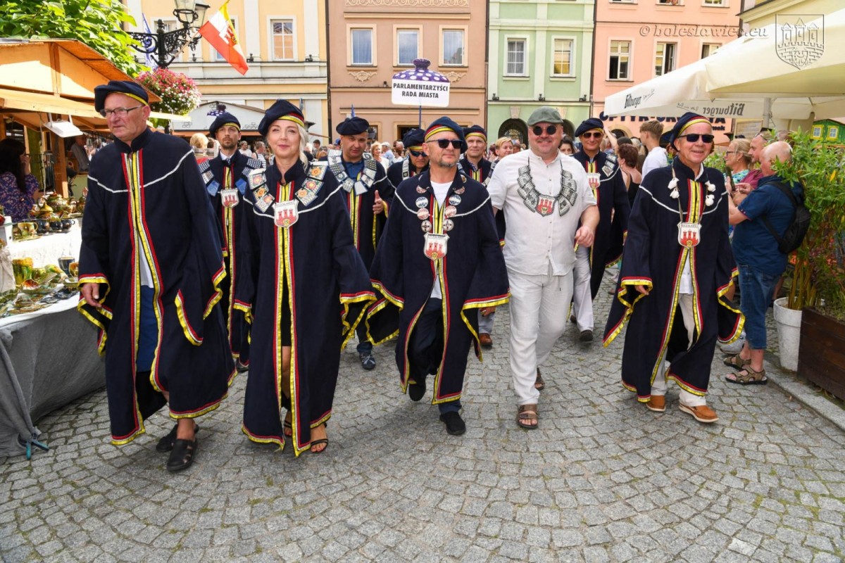 Kolorowa parada i otwarcie święta ceramiki 2023