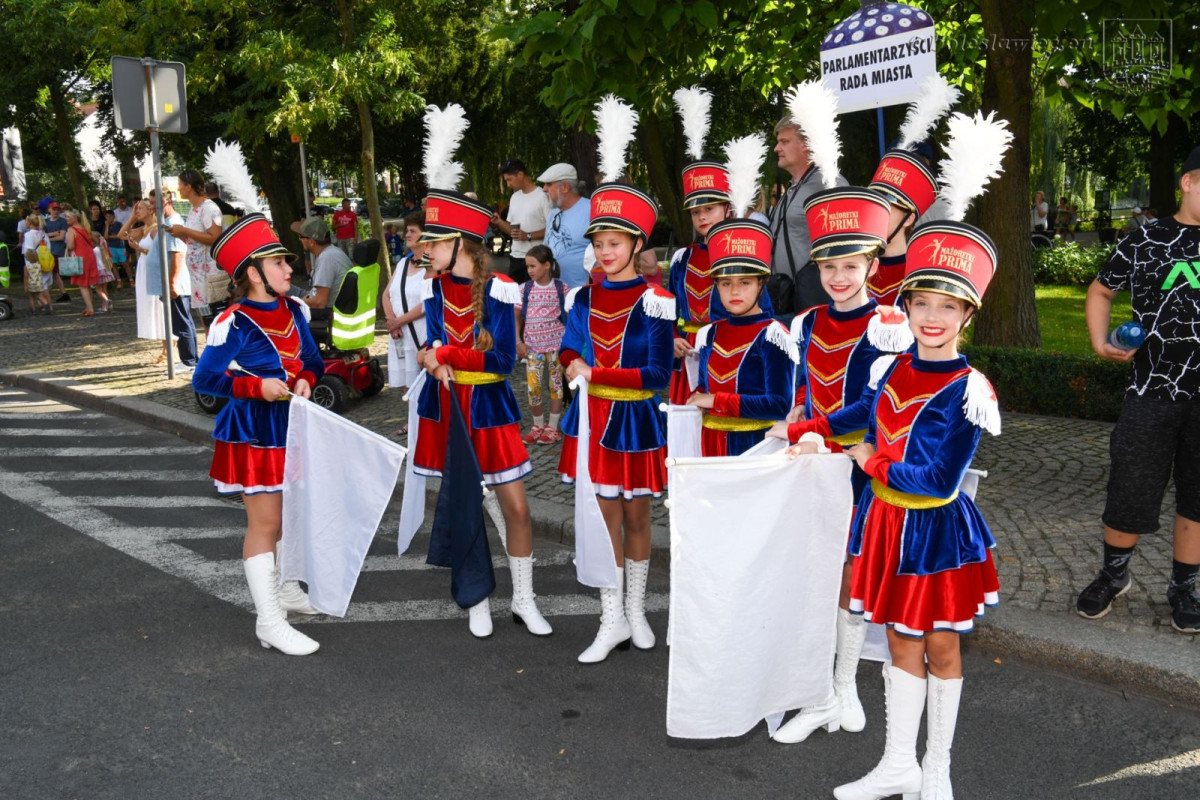 Kolorowa parada i otwarcie święta ceramiki 2023