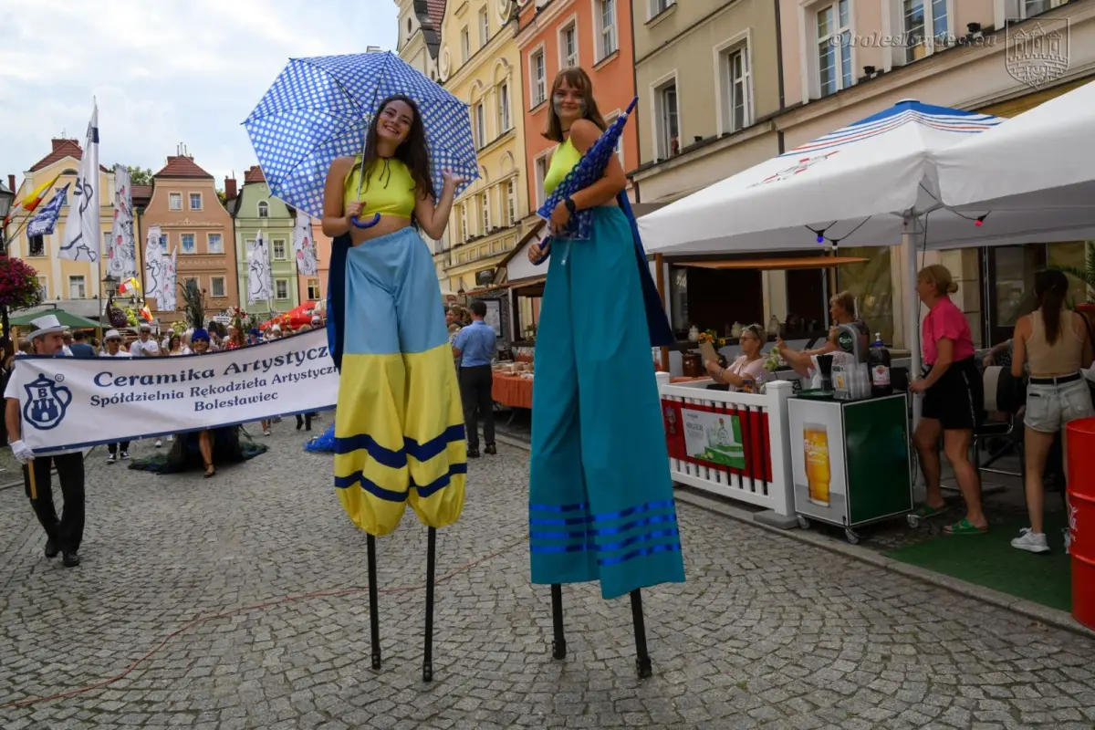 Kolorowa parada i otwarcie święta ceramiki 2023