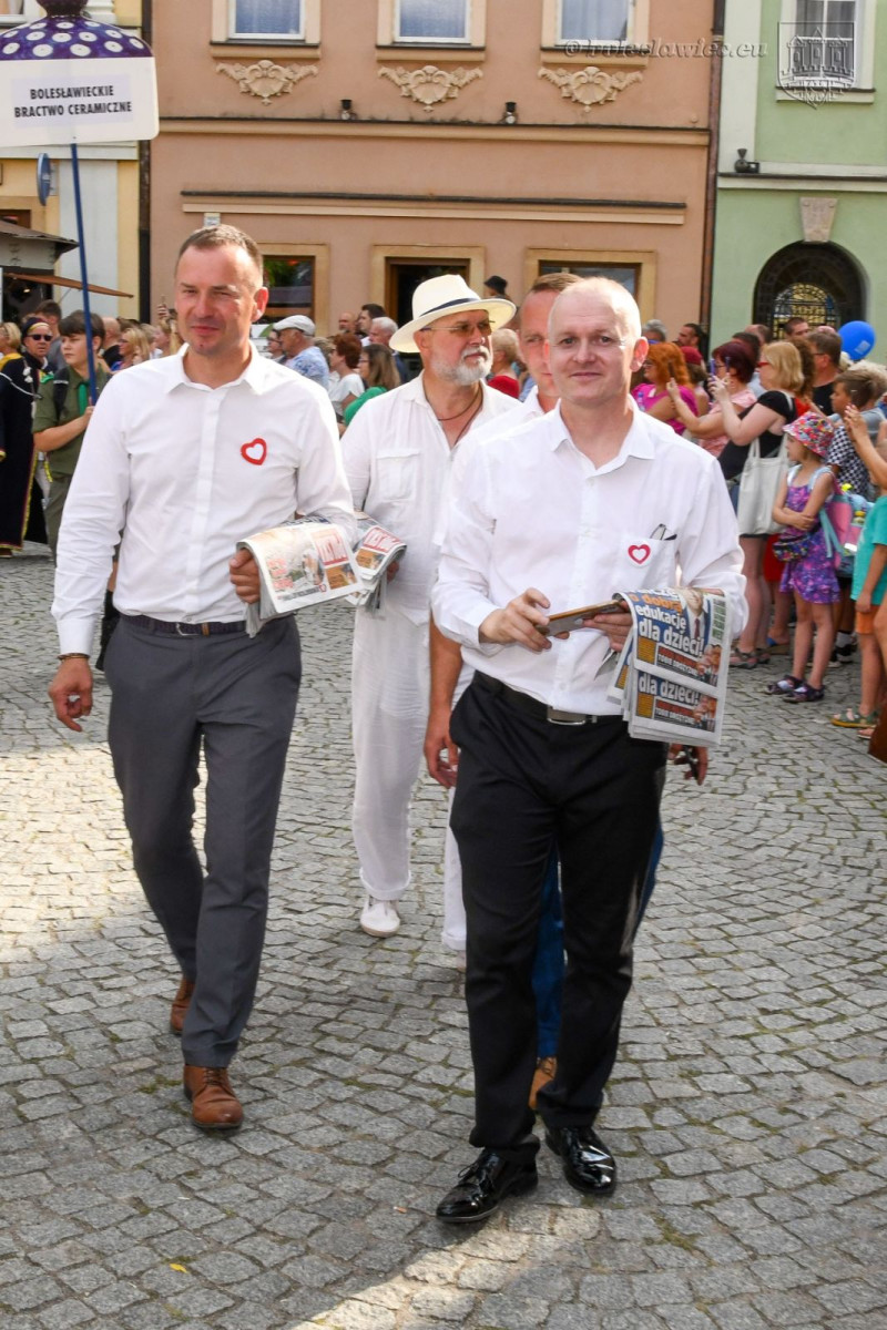 Kolorowa parada i otwarcie święta ceramiki 2023