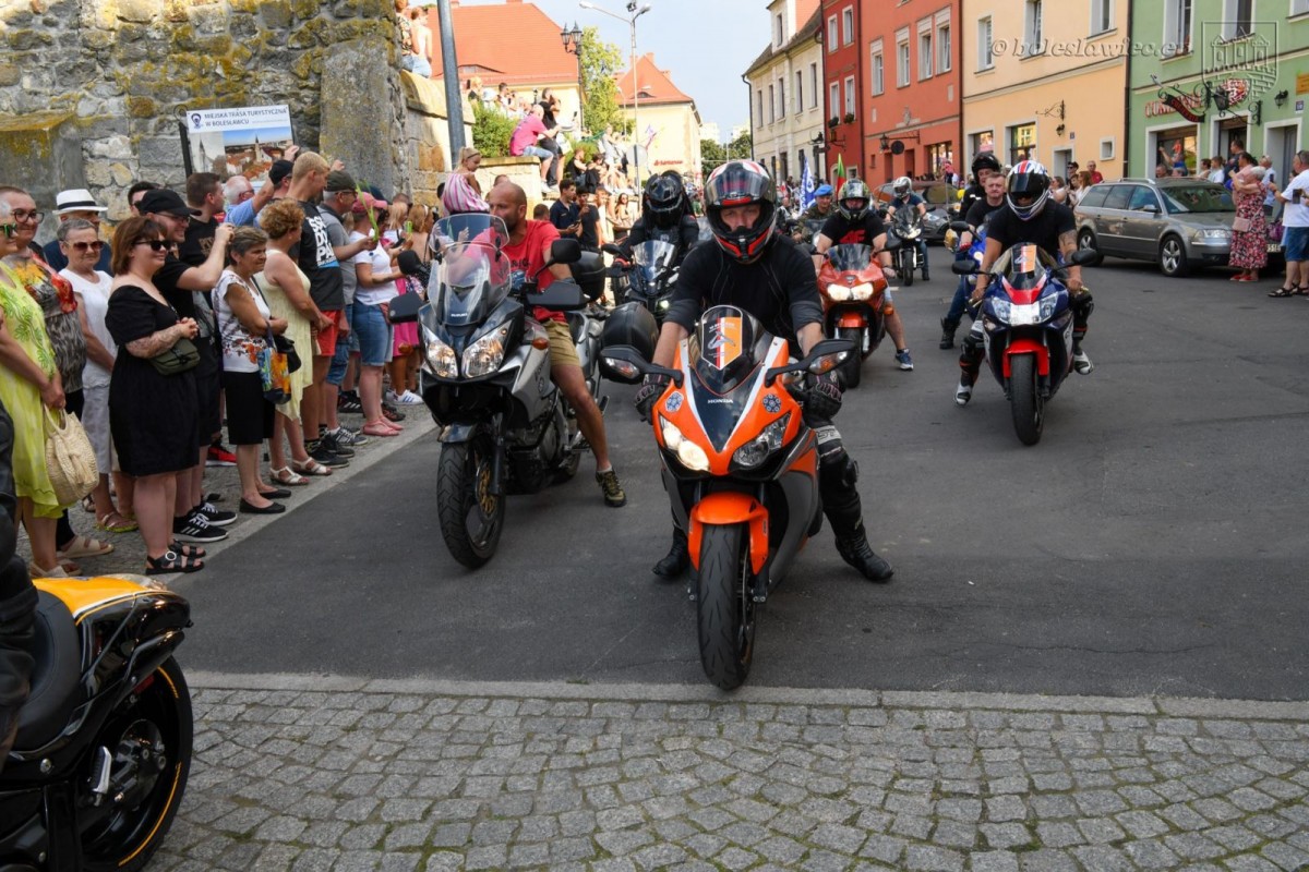 Kolorowa parada i otwarcie święta ceramiki 2023