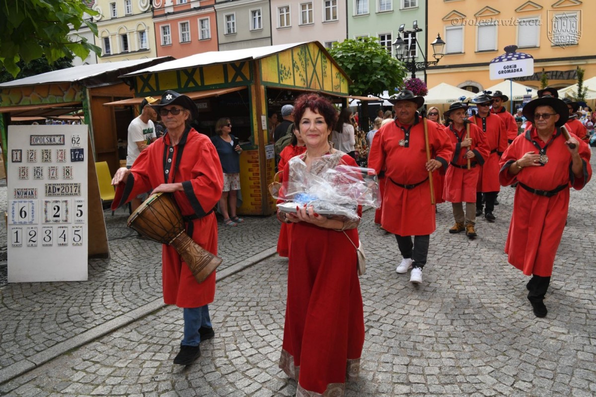 Kolorowa parada i otwarcie święta ceramiki 2023