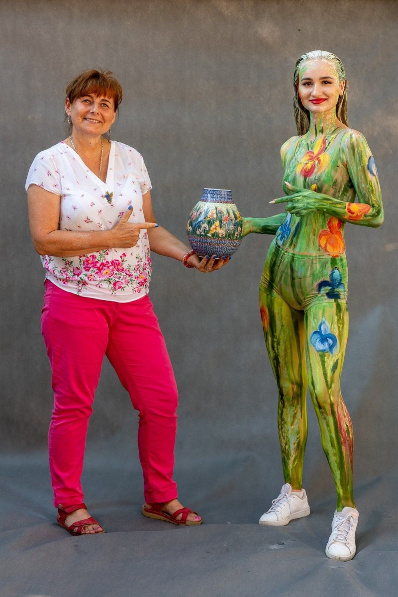 Prezentacja malarek z modelami i modelkami oraz parada