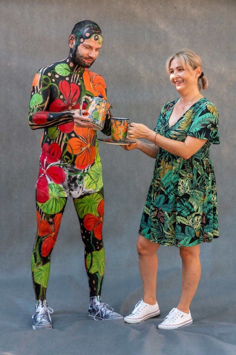 Prezentacja malarek z modelami i modelkami oraz parada