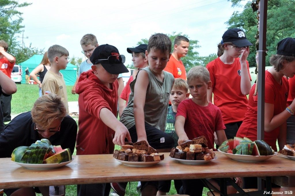 Spotkanie integracyjne młodych strażaczek i strażaków z trzech powiatów