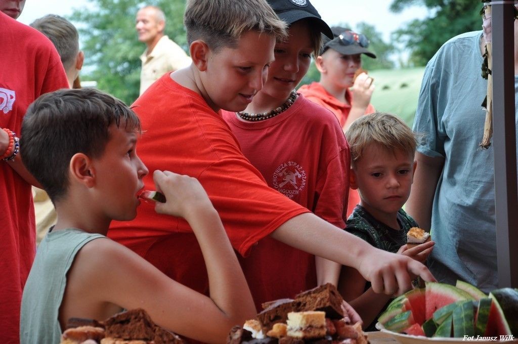 Spotkanie integracyjne młodych strażaczek i strażaków z trzech powiatów