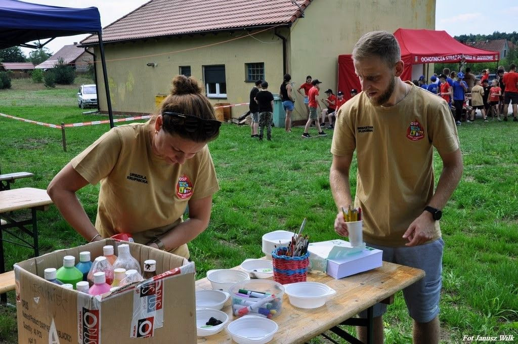Spotkanie integracyjne młodych strażaczek i strażaków z trzech powiatów