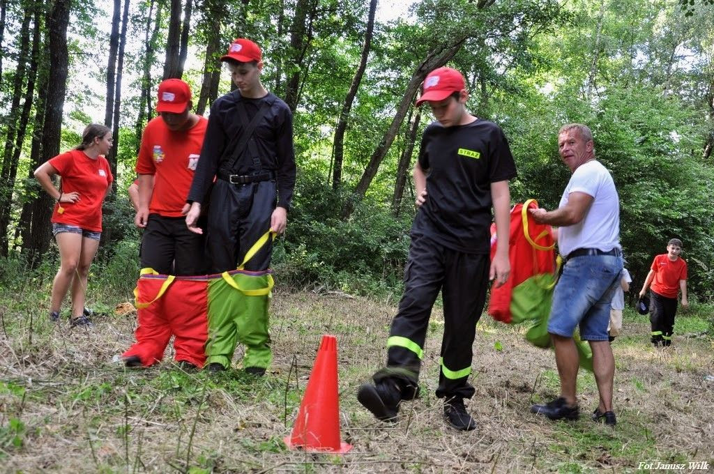 Spotkanie integracyjne młodych strażaczek i strażaków z trzech powiatów