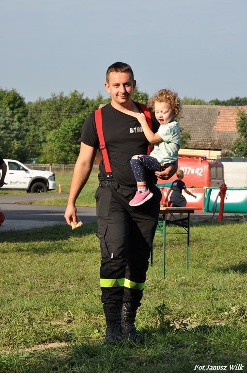 Spotkanie integracyjne młodych strażaczek i strażaków z trzech powiatów