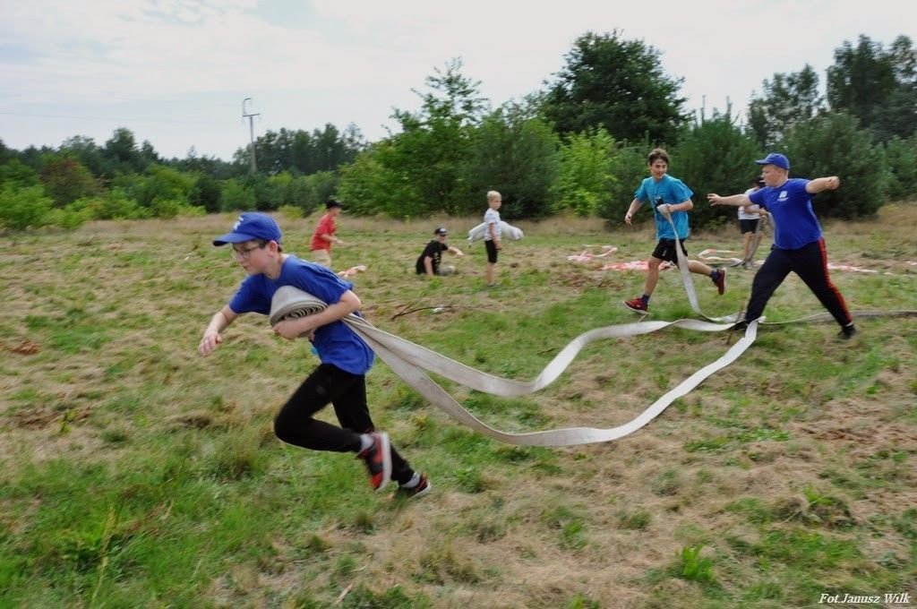 Spotkanie integracyjne młodych strażaczek i strażaków z trzech powiatów