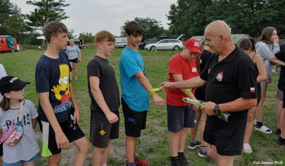 Spotkanie integracyjne młodych strażaczek i strażaków z trzech powiatów