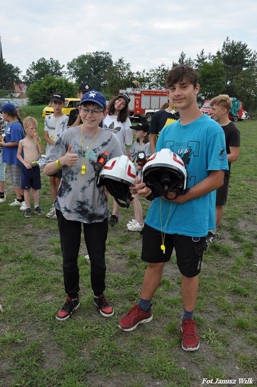 Spotkanie integracyjne młodych strażaczek i strażaków z trzech powiatów
