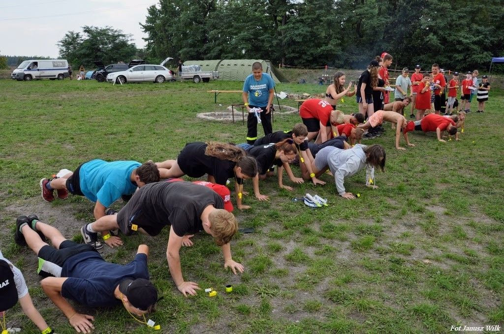 Spotkanie integracyjne młodych strażaczek i strażaków z trzech powiatów