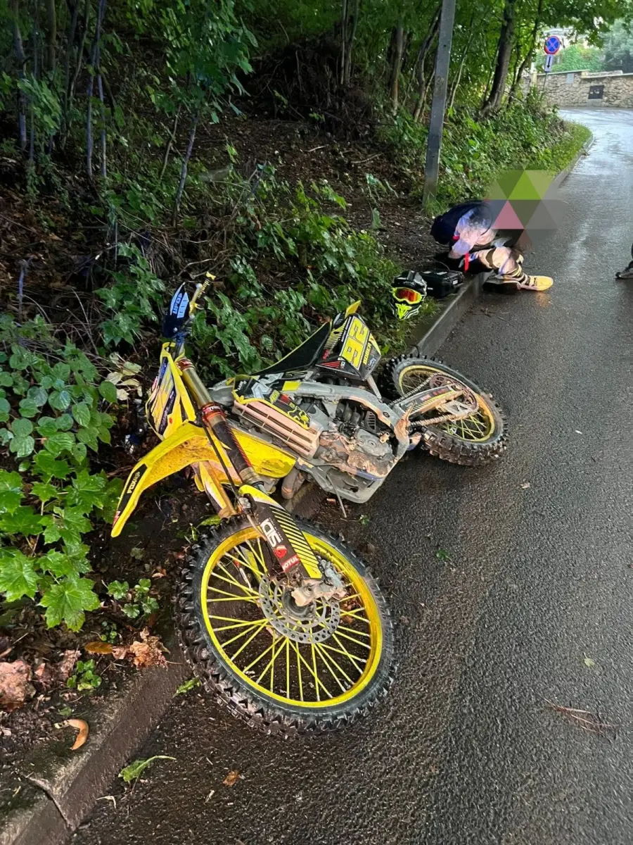 Pijany 33-latek crossem uciekał przed policją