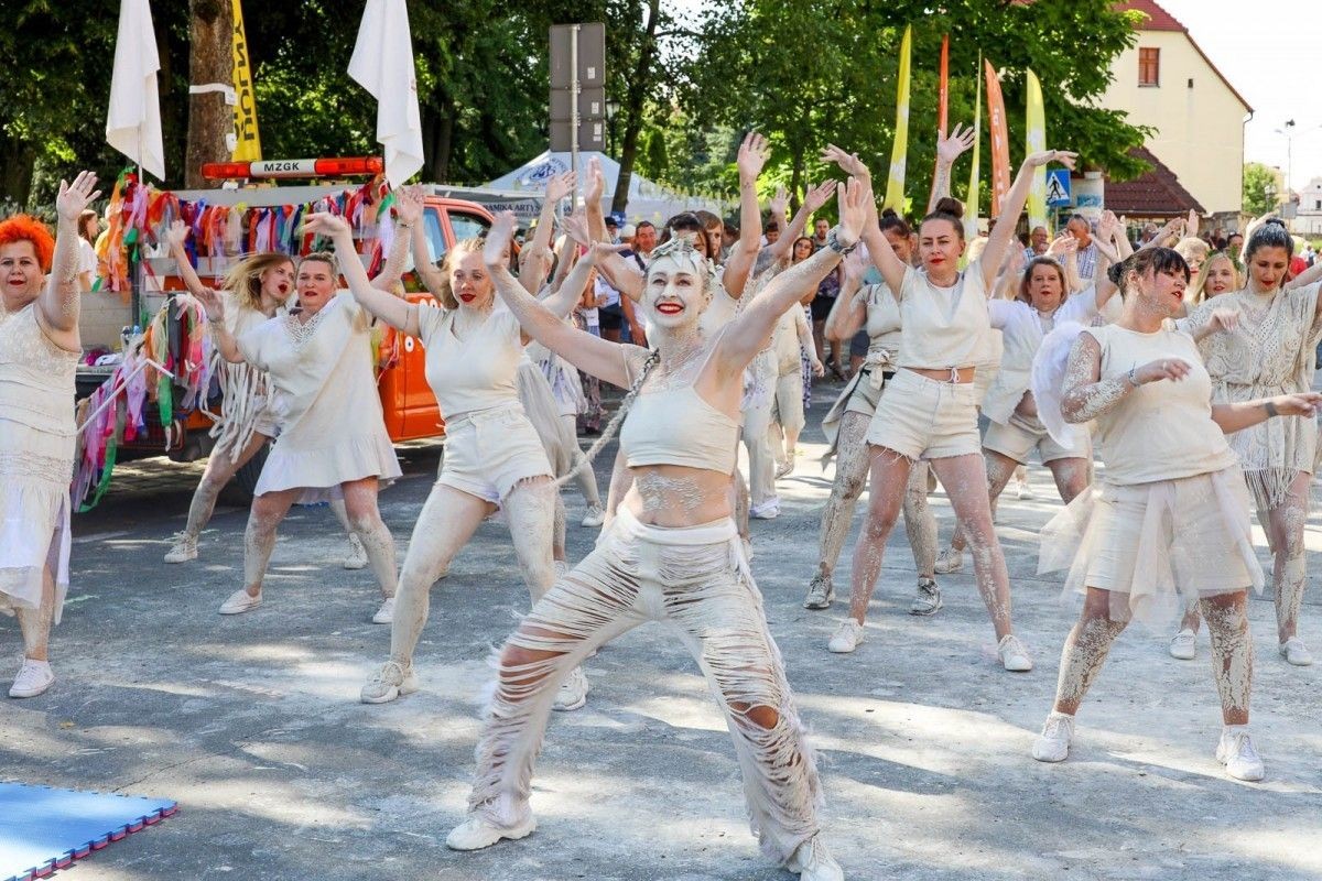 Zumba Team Joanna i Magdalena podczas występu na Gliniadzie 2023