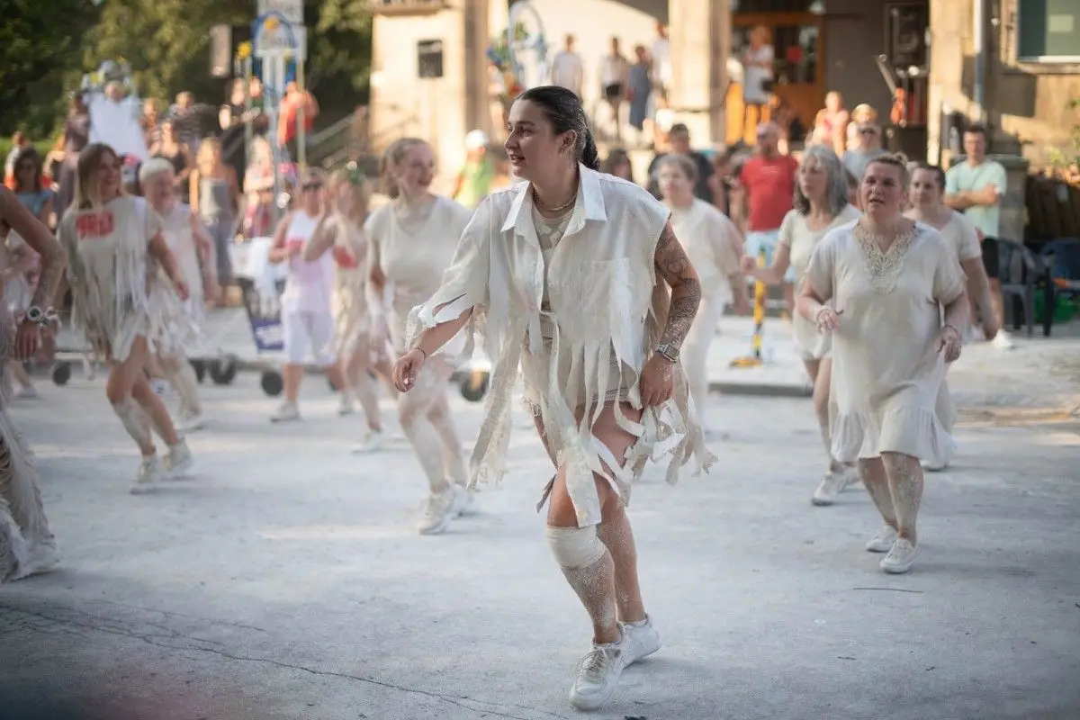 Zumba Team Joanna i Magdalena podczas występu na Gliniadzie 2023