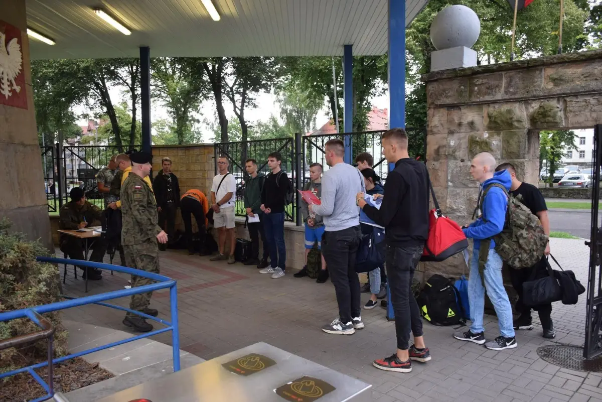 Niemal 80 elewów przekroczyło mury 23 Śląskiego Pułku Artylerii w Bolesławcu