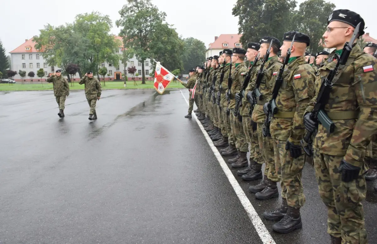 Uroczystość w 23 Śląskim Pułku Artylerii w Bolesławcu