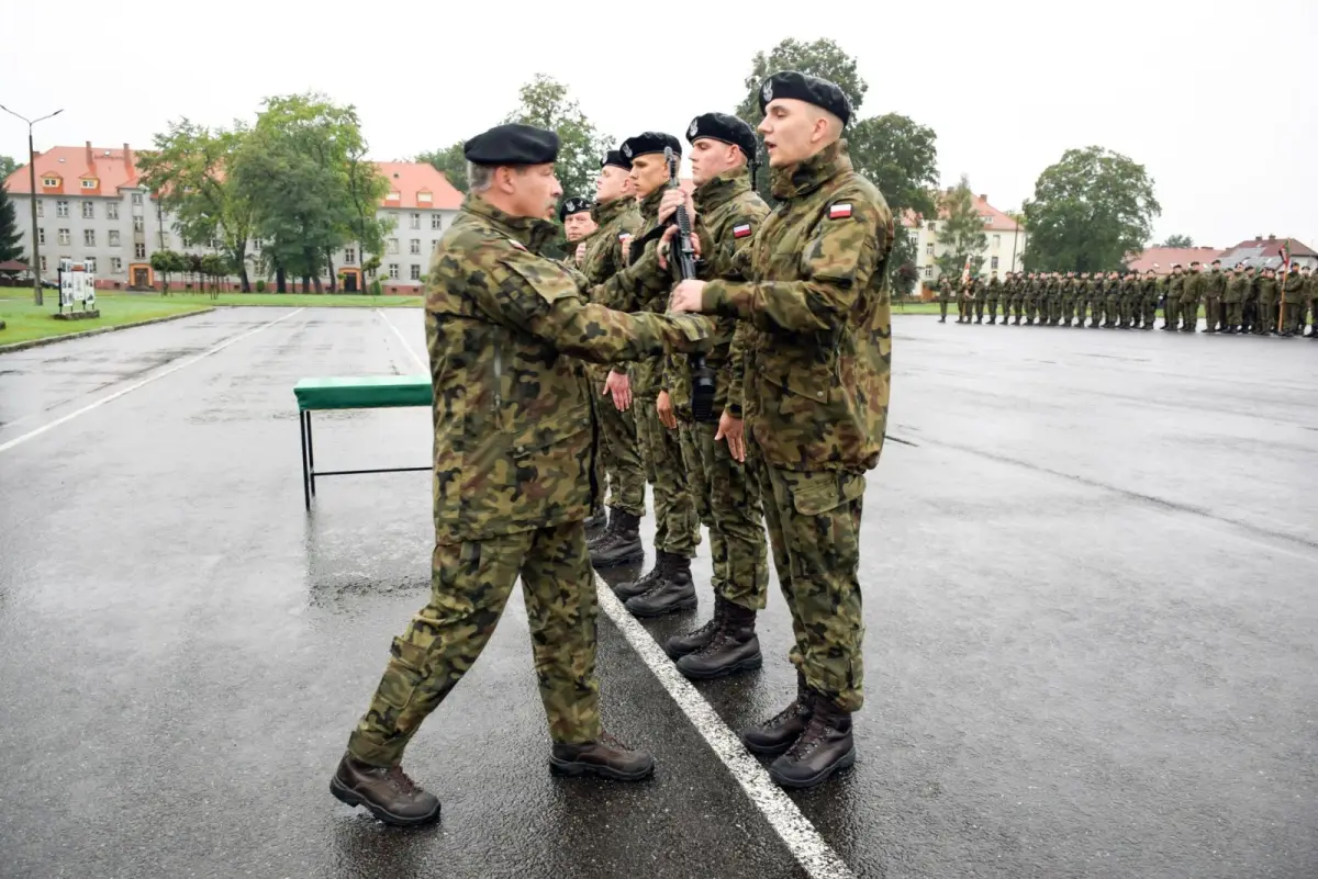 Uroczystość w 23 Śląskim Pułku Artylerii w Bolesławcu