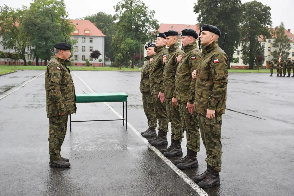 Uroczystość w 23 Śląskim Pułku Artylerii w Bolesławcu