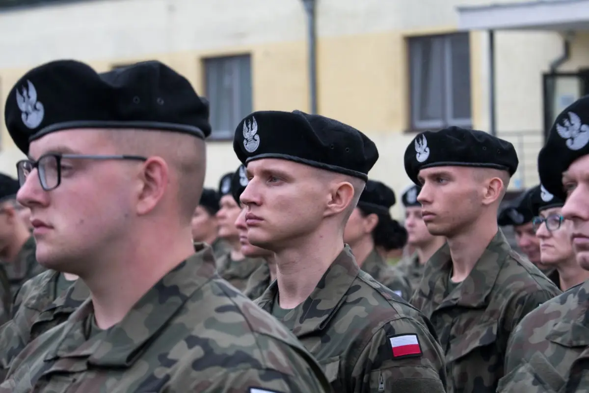 Uroczystość w 10 Brygadzie Kawalerii Pancernej w Świętoszowie