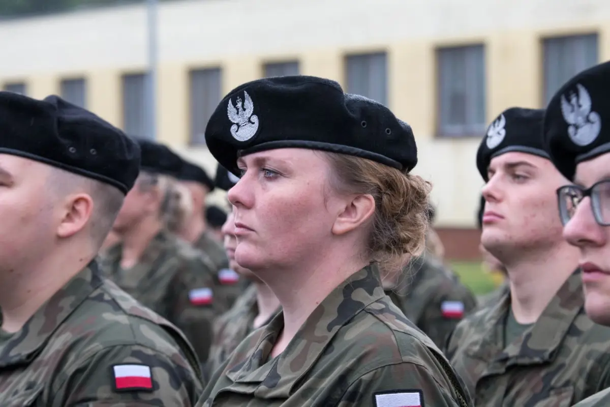 Uroczystość w 10 Brygadzie Kawalerii Pancernej w Świętoszowie