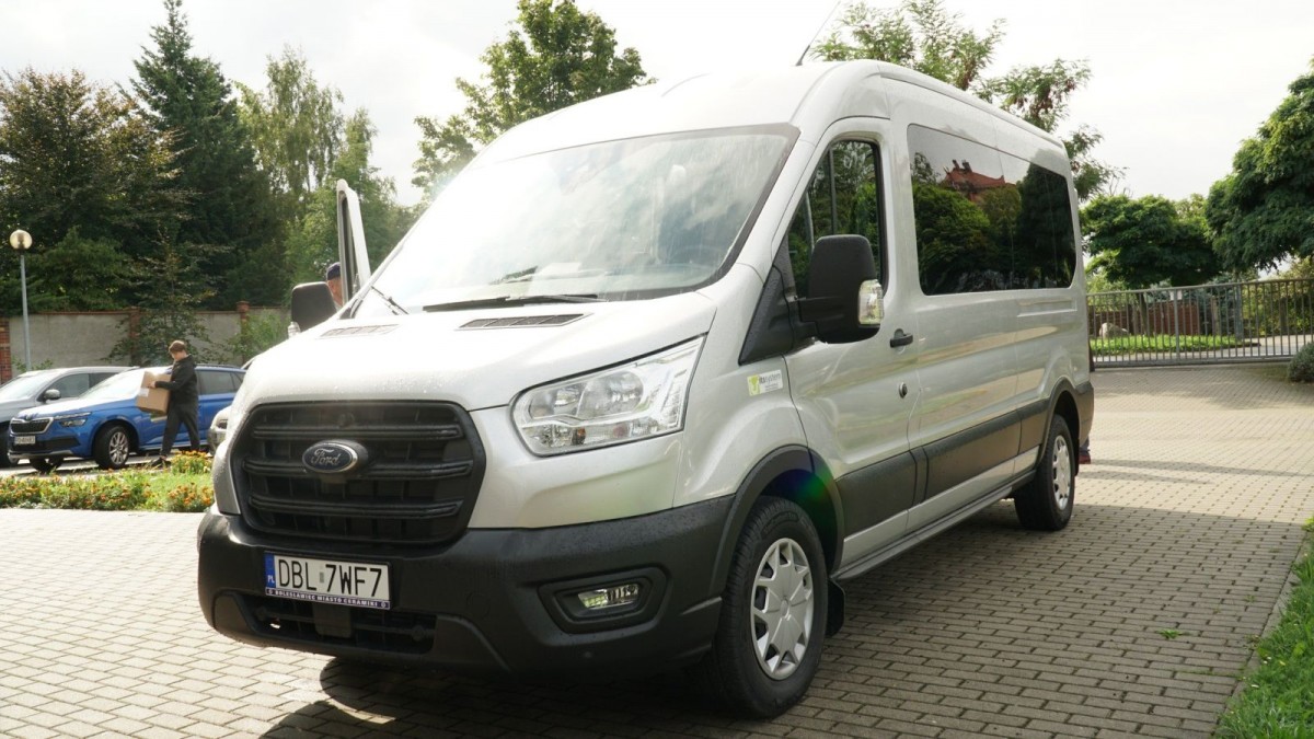 9-osobowy pojazd trafił do bolesławieckiego Domu Pomocy Społecznej