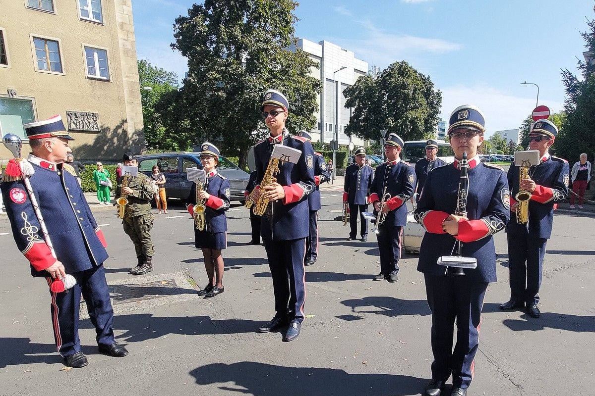 Uroczystość przy ulicy Bankowej