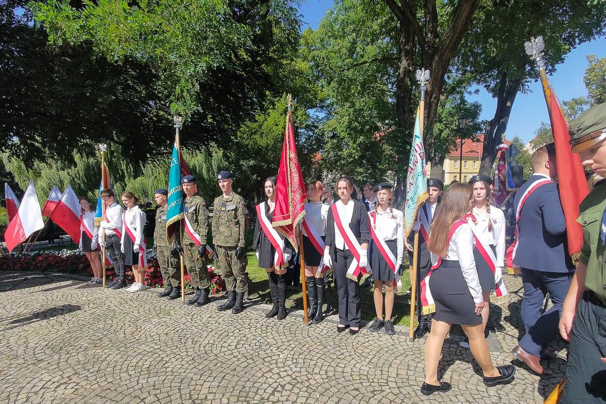 Uroczystość przy ulicy Bankowej