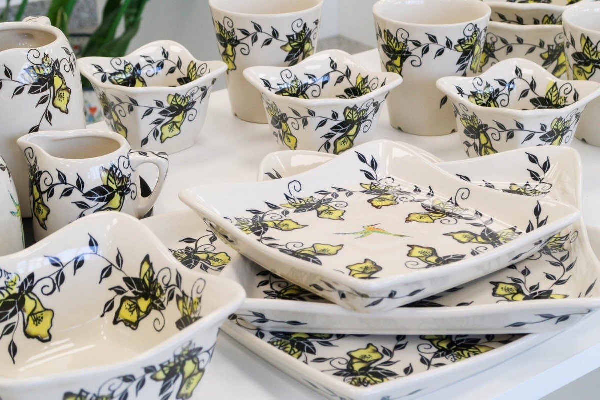 Ceramika z firmy Zakłady Ceramiczne „Bolesławiec”