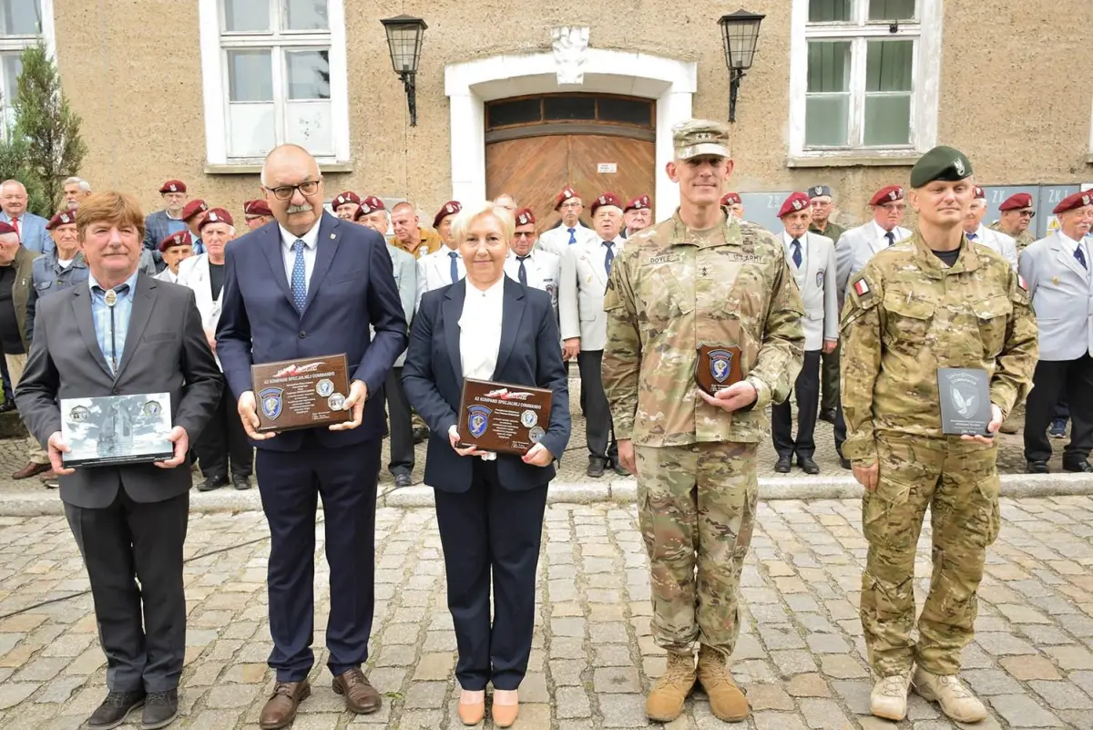 Wojskowe święto w Bolesławcu i Dobrej