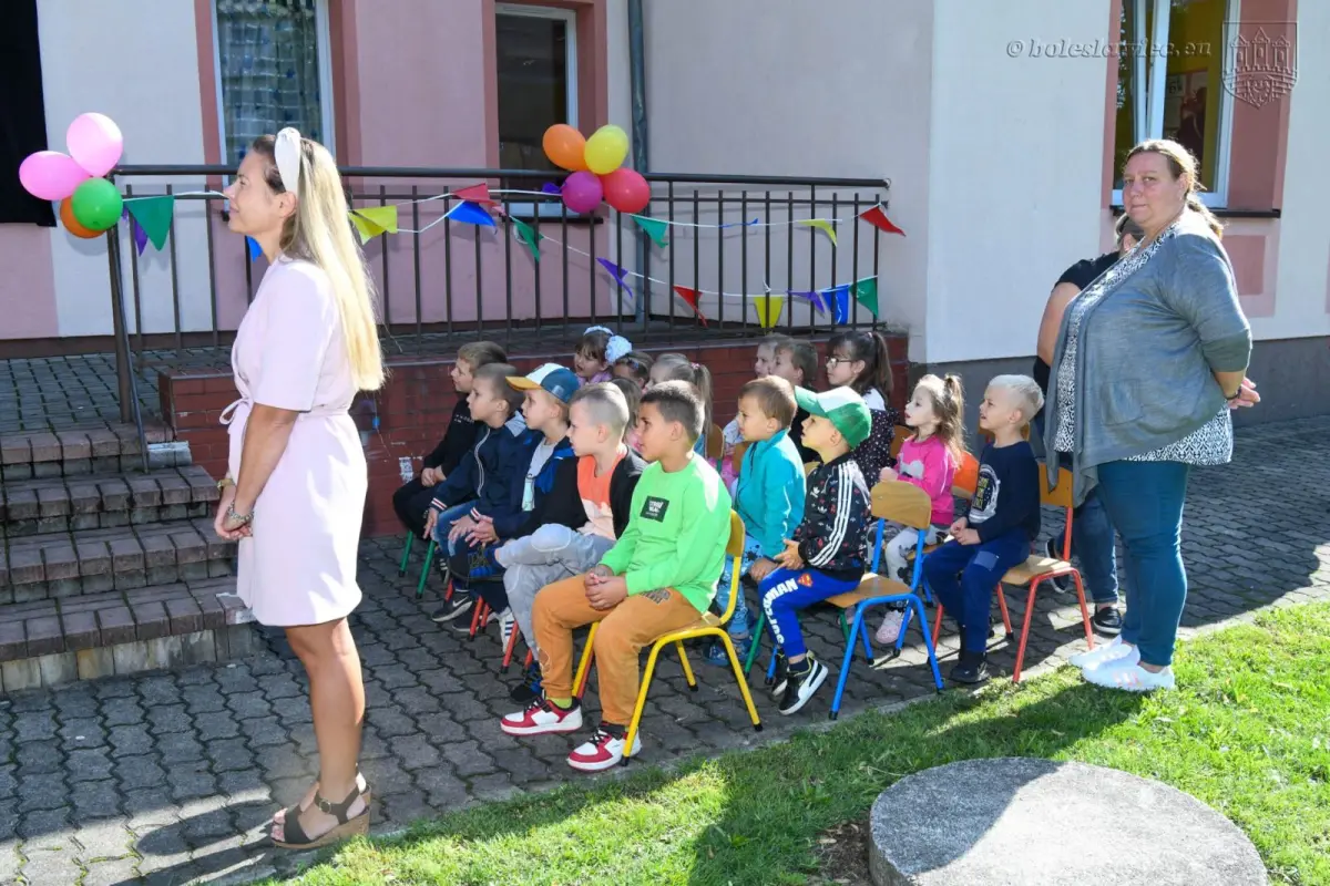 Ponad 930 dzieci rozpoczęło nowy rok (przed)szkolny w miejskich placówkach