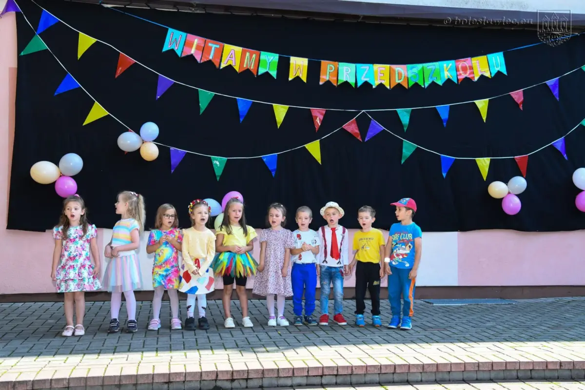 Ponad 930 dzieci rozpoczęło nowy rok (przed)szkolny w miejskich placówkach