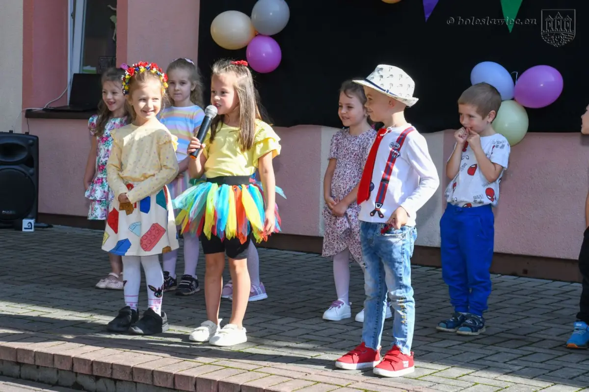 Ponad 930 dzieci rozpoczęło nowy rok (przed)szkolny w miejskich placówkach