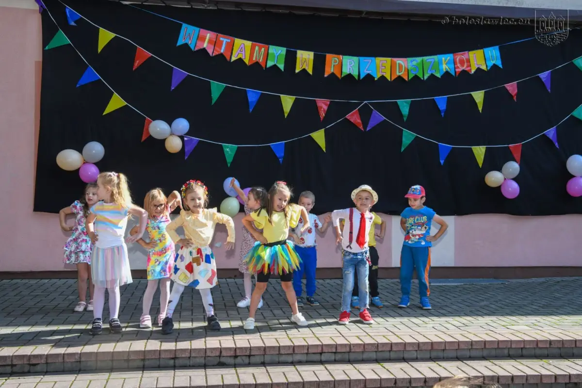 Ponad 930 dzieci rozpoczęło nowy rok (przed)szkolny w miejskich placówkach