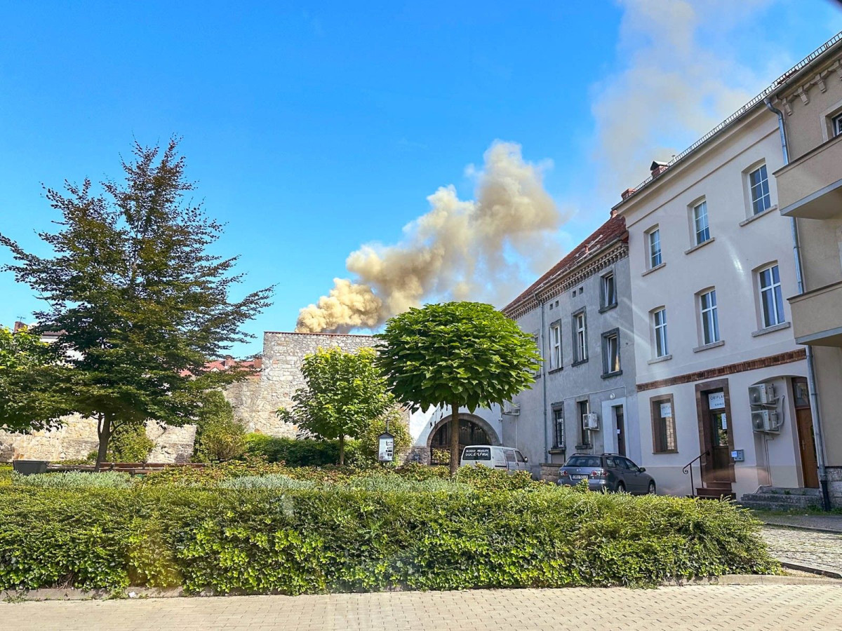 Zadymienie z pieca w Muzeum Ceramiki