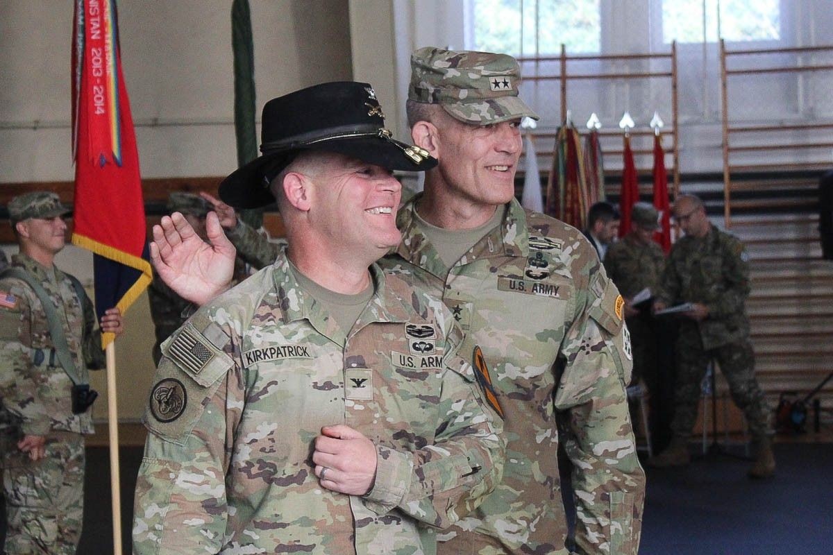 Ceremonia przekazania dowodzenia nad misją US Army w Europie odbyła się w Bolesławcu