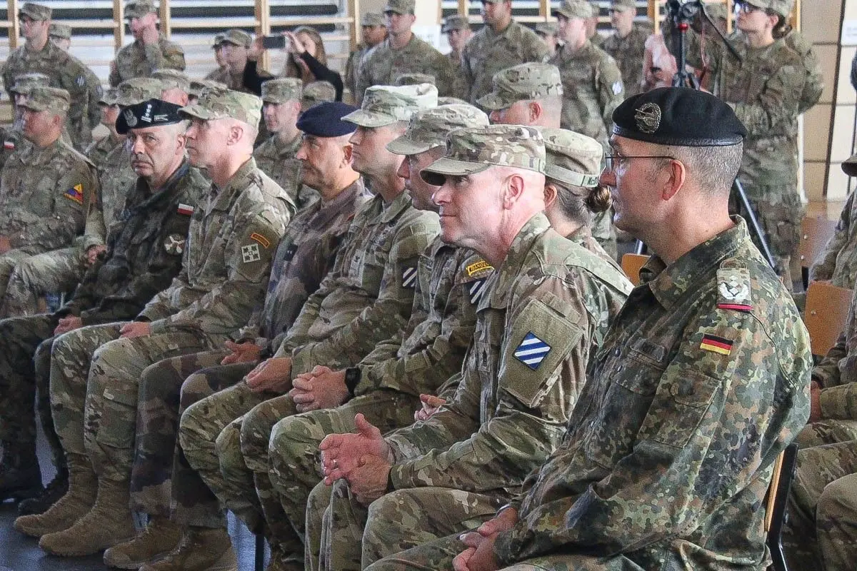 Ceremonia przekazania dowodzenia nad misją US Army w Europie odbyła się w Bolesławcu