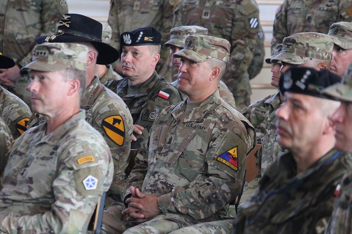 Ceremonia przekazania dowodzenia nad misją US Army w Europie odbyła się w Bolesławcu