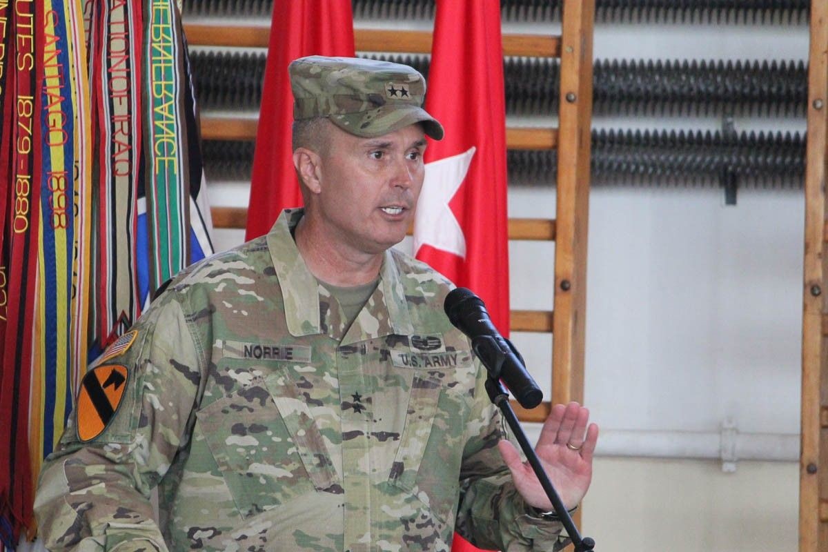 Ceremonia przekazania dowodzenia nad misją US Army w Europie odbyła się w Bolesławcu