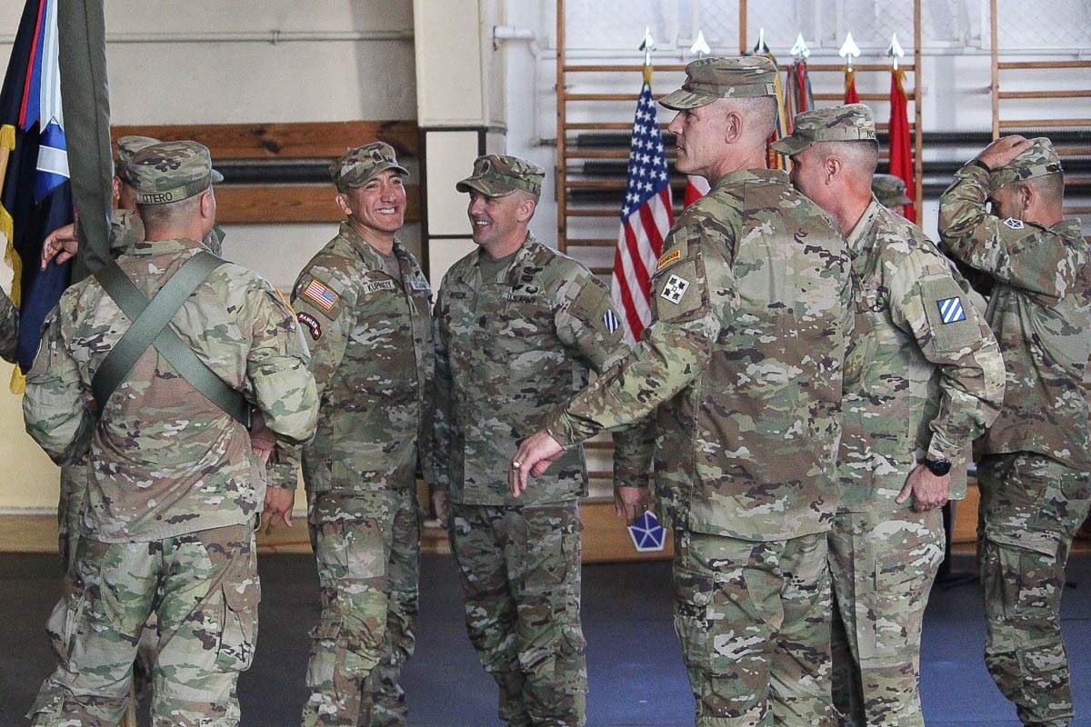 Ceremonia przekazania dowodzenia nad misją US Army w Europie odbyła się w Bolesławcu