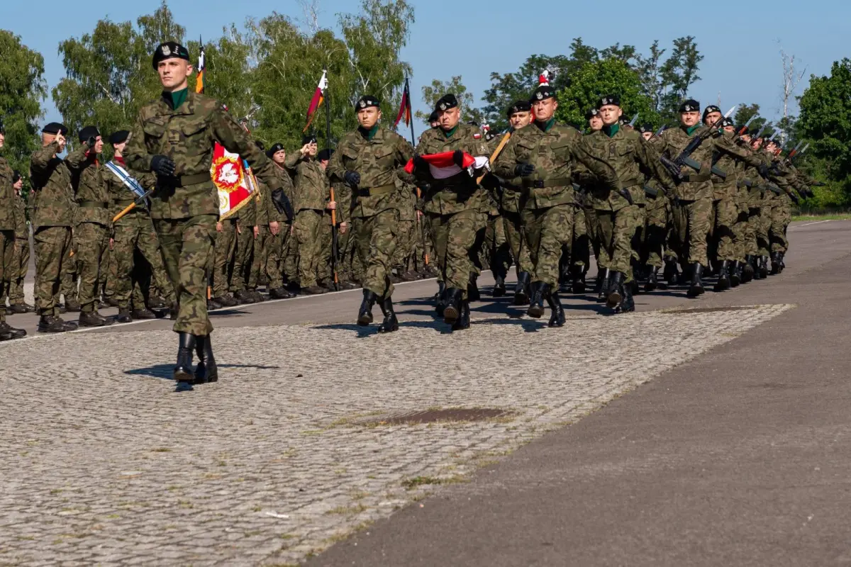 Uroczystość w 10 Brygadzie Kawalerii Pancernej w Świętoszowie