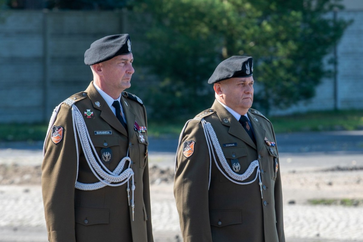 Uroczystość w 10 Brygadzie Kawalerii Pancernej w Świętoszowie