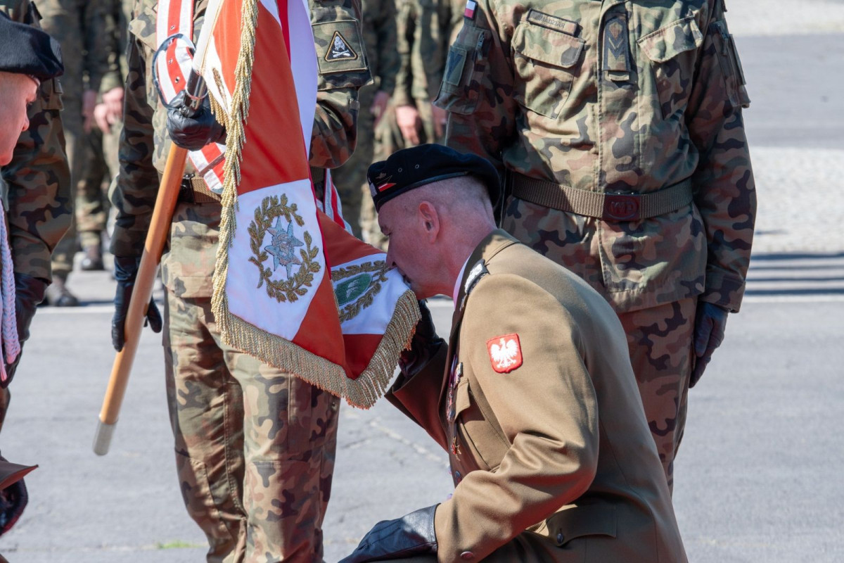 Uroczystość w 10 Brygadzie Kawalerii Pancernej w Świętoszowie