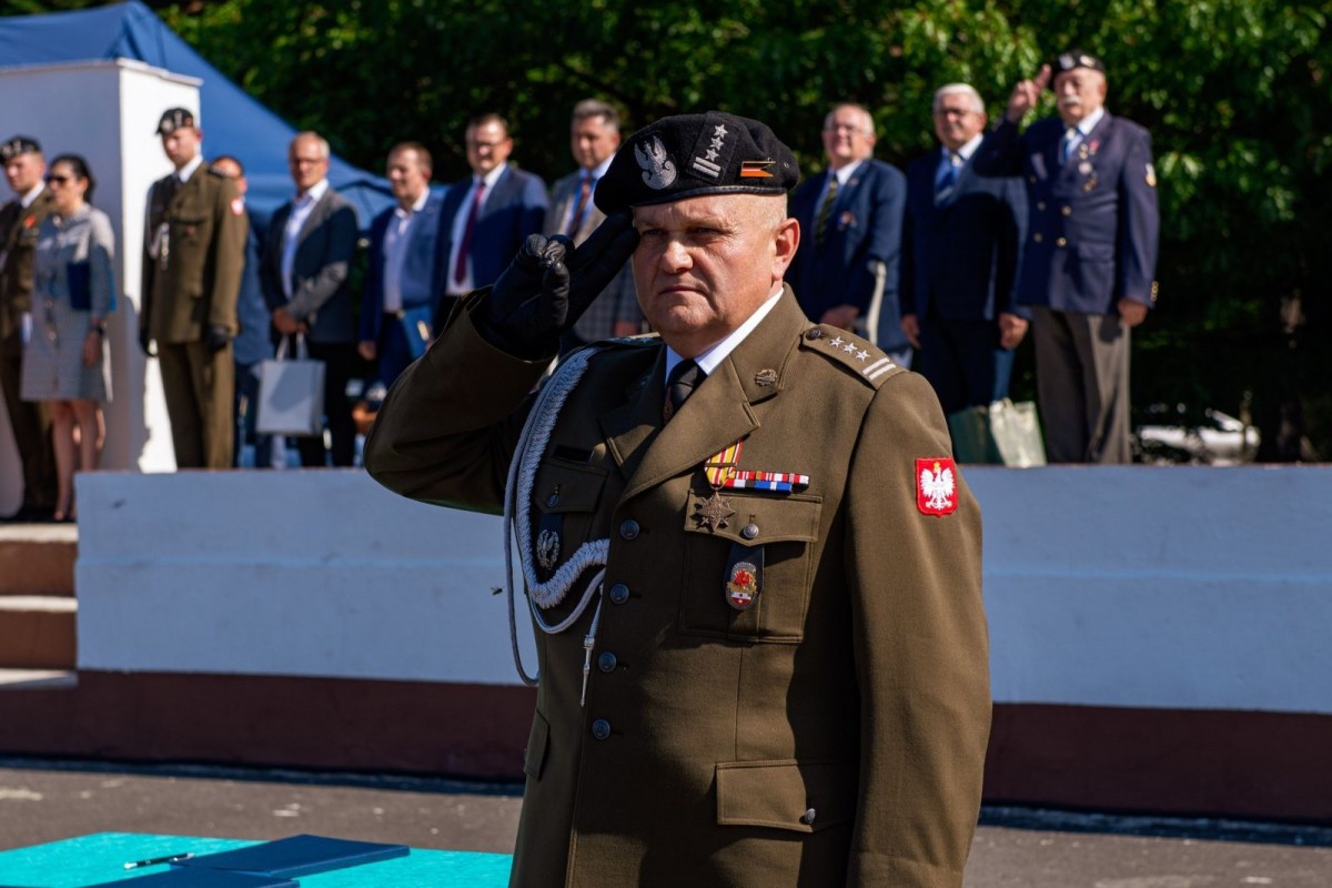 Uroczystość w 10 Brygadzie Kawalerii Pancernej w Świętoszowie