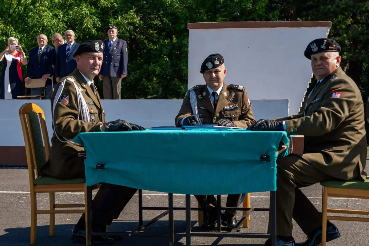 Uroczystość w 10 Brygadzie Kawalerii Pancernej w Świętoszowie