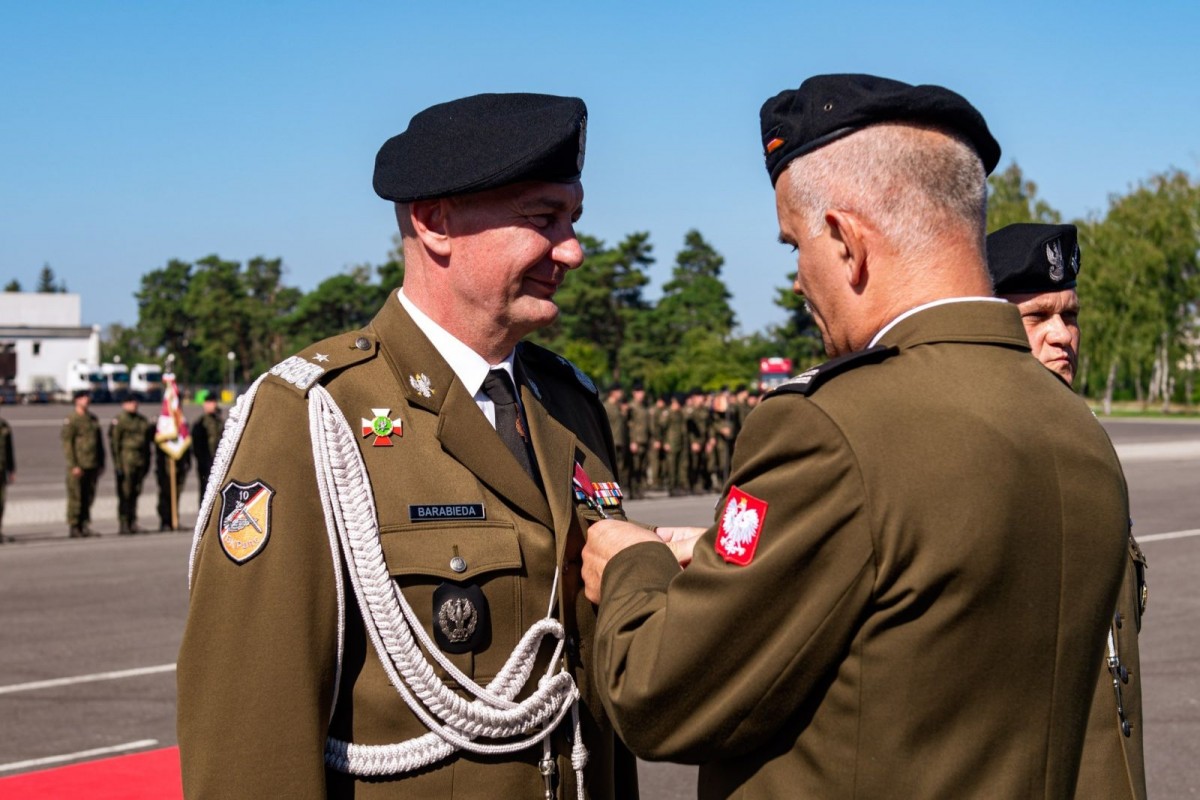 Uroczystość w 10 Brygadzie Kawalerii Pancernej w Świętoszowie