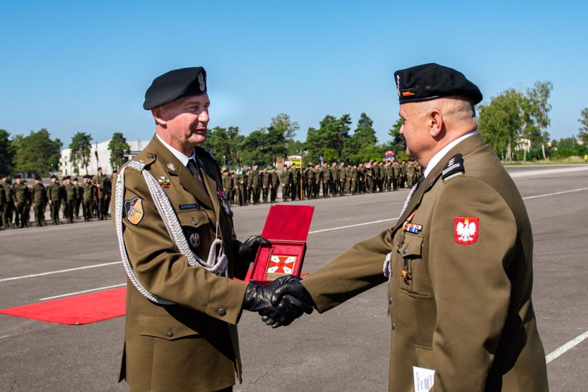 Uroczystość w 10 Brygadzie Kawalerii Pancernej w Świętoszowie