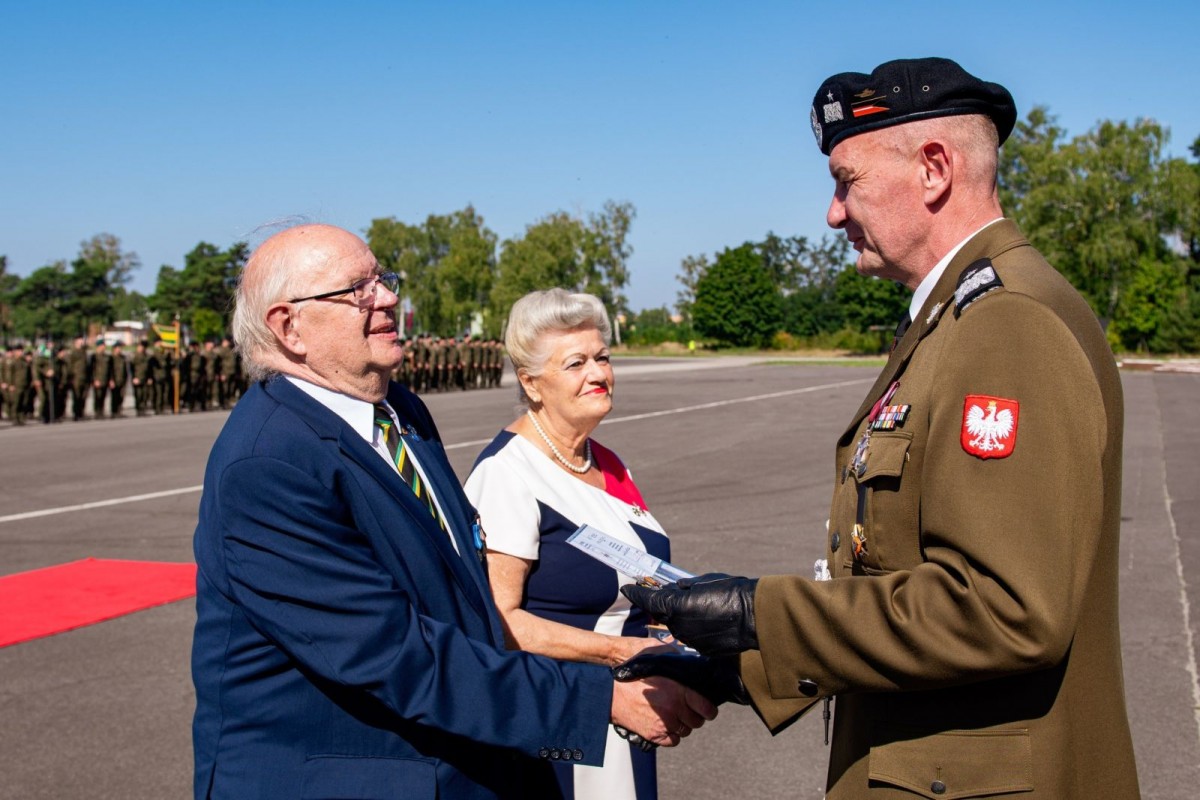 Uroczystość w 10 Brygadzie Kawalerii Pancernej w Świętoszowie